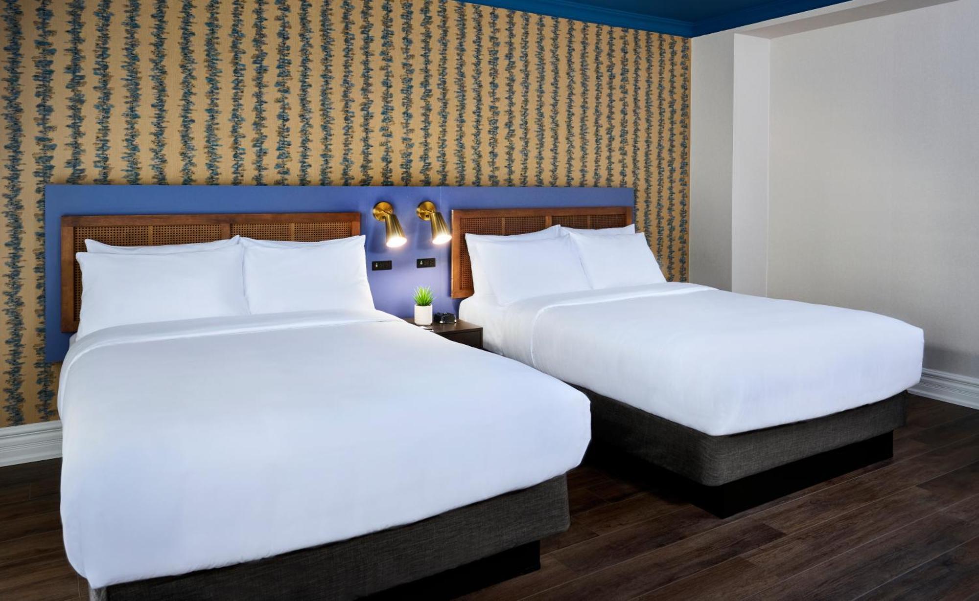 Hotel Victoria Toronto Bagian luar foto